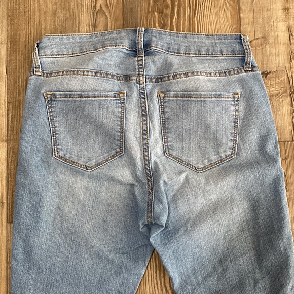 Old Navy Super Skinny Ankle Jeans - Picture 7 of 7
